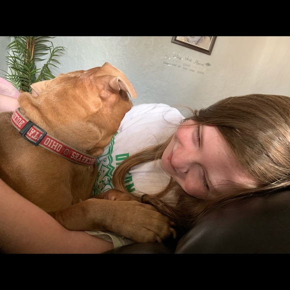 Meet your Posher, Cass - Picture 4 of 5